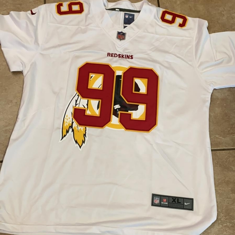 Football jerseys - Picture 2 of 6